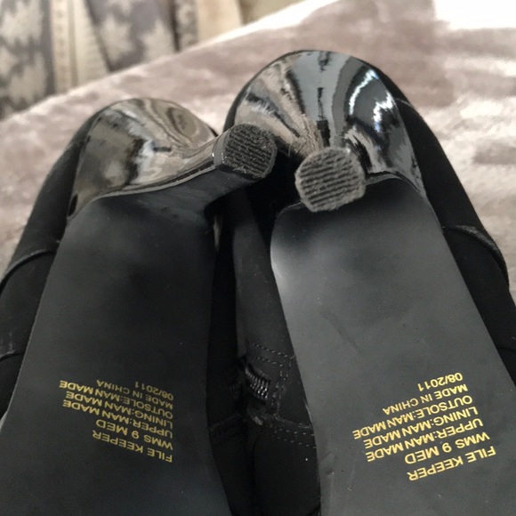 Heels - Picture 4 of 10